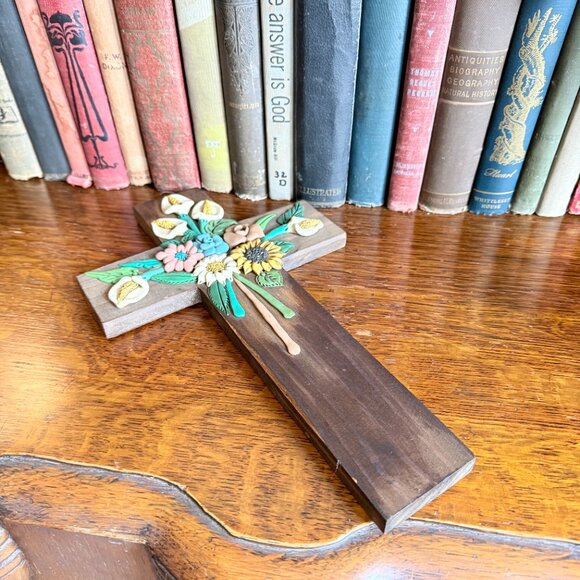 Vintage Handmade Italian Wood Cross with Clay Flowers - Picture 5 of 9